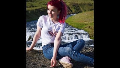 स्ट्रीमर ओलेशा 1080p (मेट्रोनोम) के साथ सह न करने का प्रयास करें